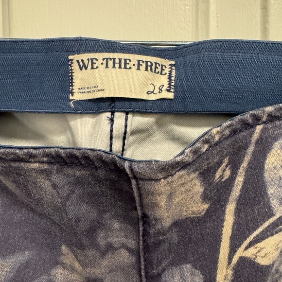 Free People We The Free Floral Blue Flare Jean Jegging - Picture 3 of 7